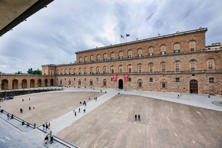 Pitti 8 with amazing view gallery image 3