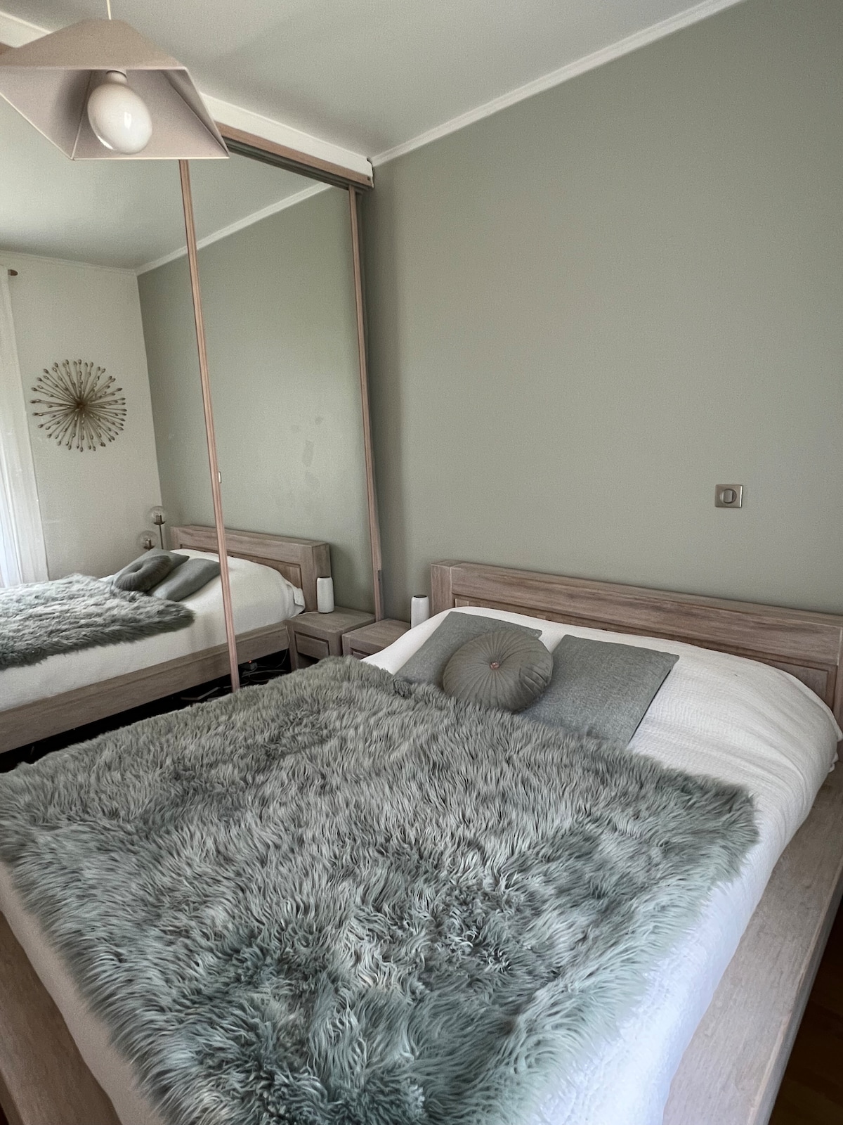 საძინებელი 1