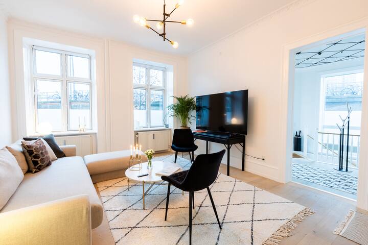 Fully Renovated Gem in the Heart of Copenhagen gallery image 2