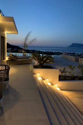 Villa Pirgos gallery image 2