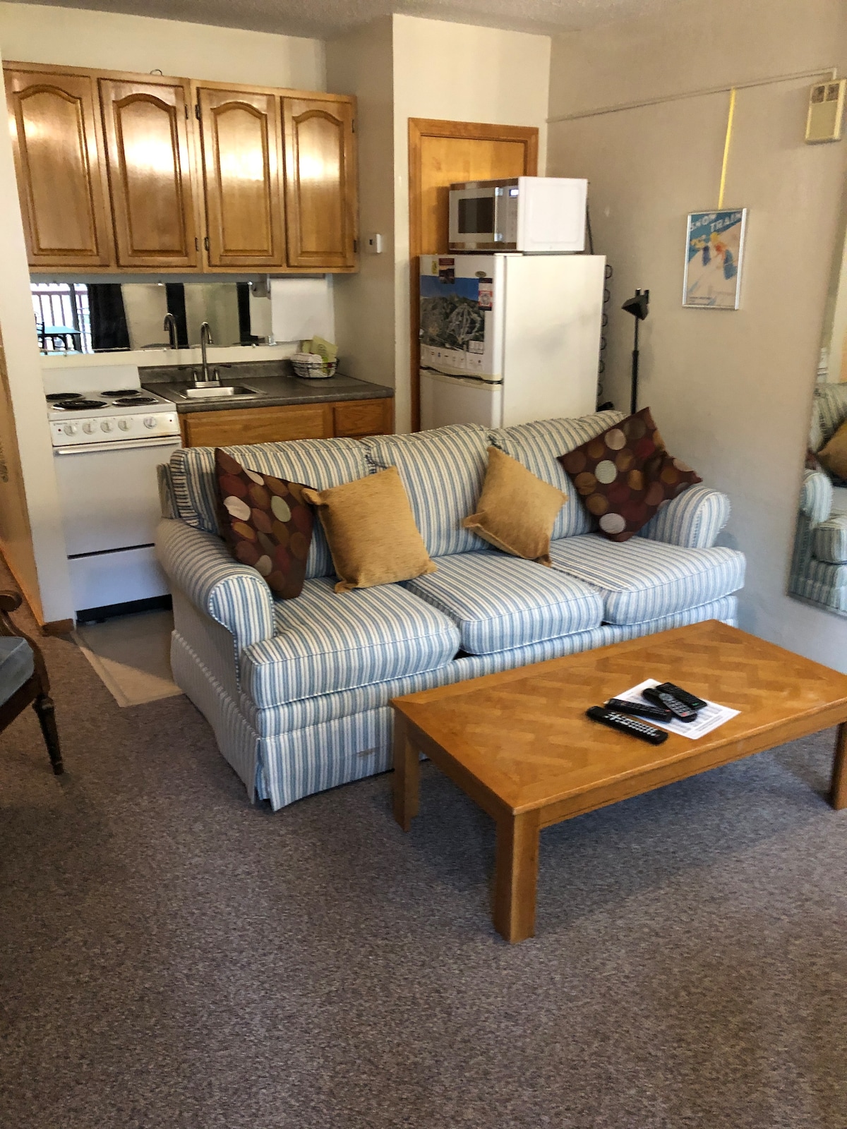 Cozy Bartlett NH four season condo Apartments for Rent in Bartlett
