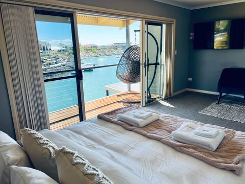 Ocean Oasis on Wallaroo Marina