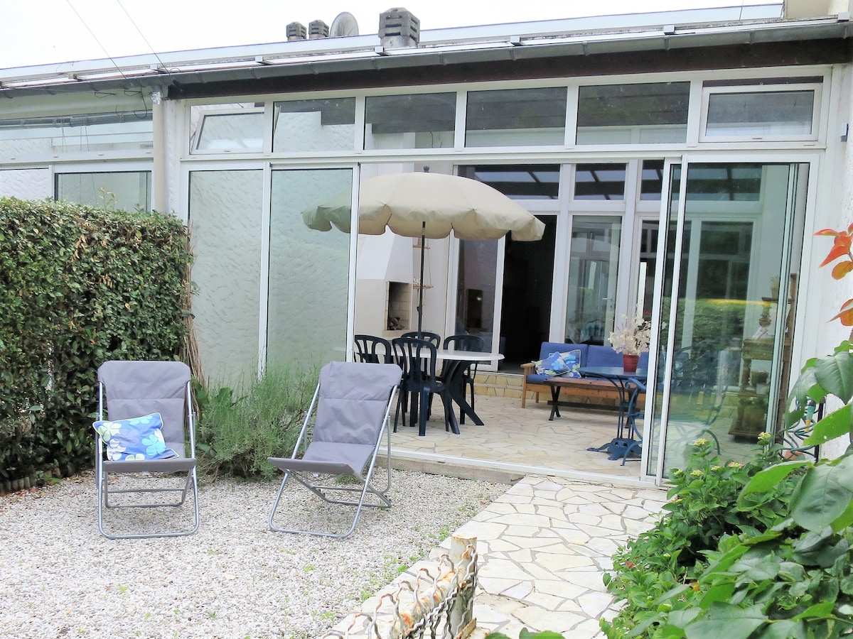 Annuncio Airbnb popolare: House close to the center and quiet a Andernos Les Bains