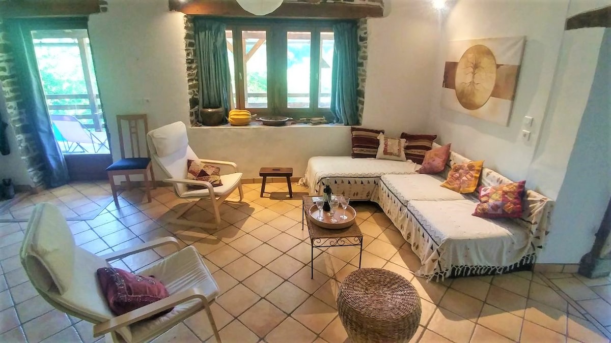 Annonce Airbnb populaire: The Enchanted Observatory of the Ariège Pyrenees à Ariège