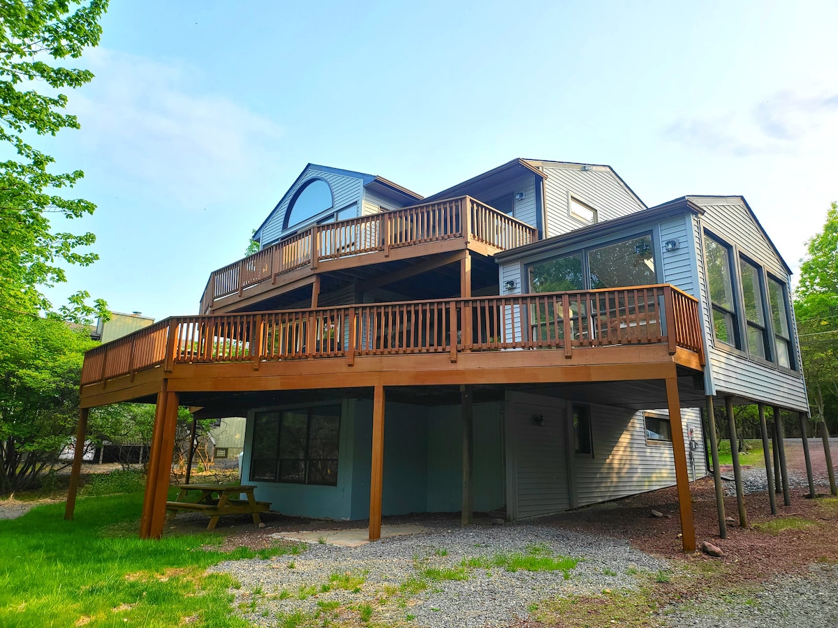 Mountain View Lodge Houses for Rent in Albrightsville, Pennsylvania