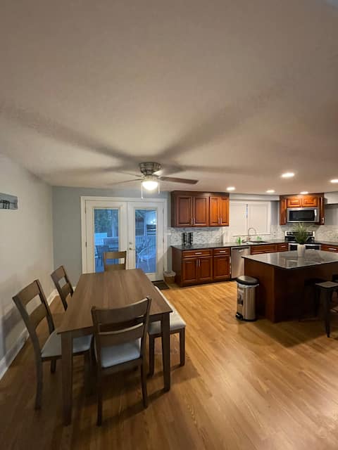 Kennett Square | Near Longwood Gardens & Downtown