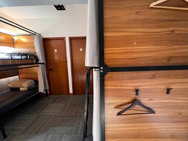 Newly renovated 2BR flat in TST for 11 pax gallery image 4