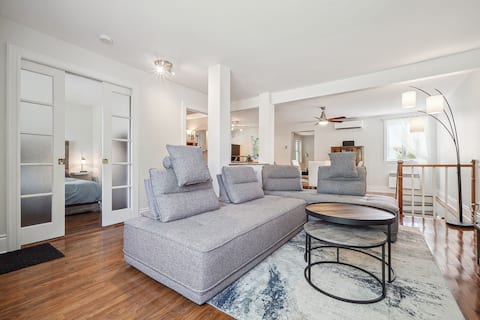 Warm, 3 free parking spaces