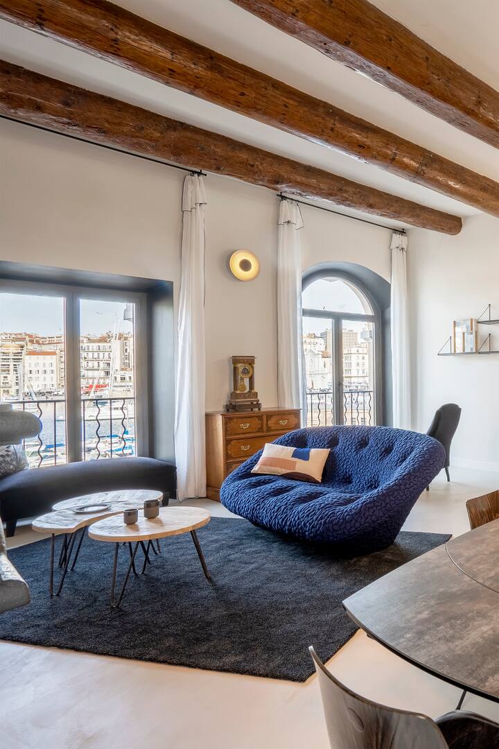 Apartment in front of the old port of Marseille Apartments for Rent