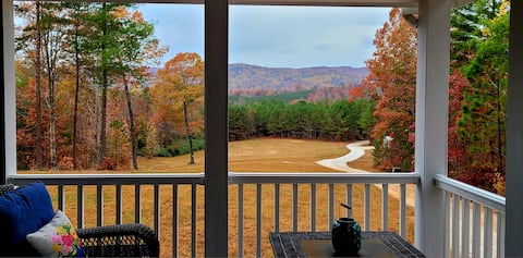 The Retreat at Laurelwood - A couple's getaway!