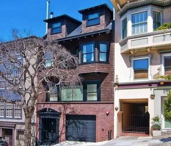 Roofdeck House in Cow Hollow gallery image 5