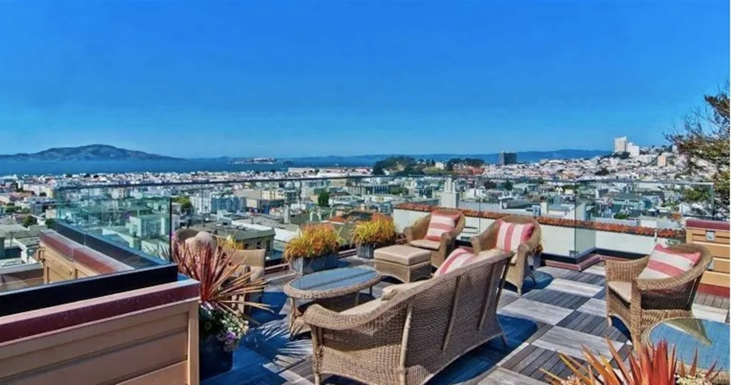 Home in San Francisco · ★5.0 · 5 bedrooms · 5 beds · 4.5 baths - Image 36