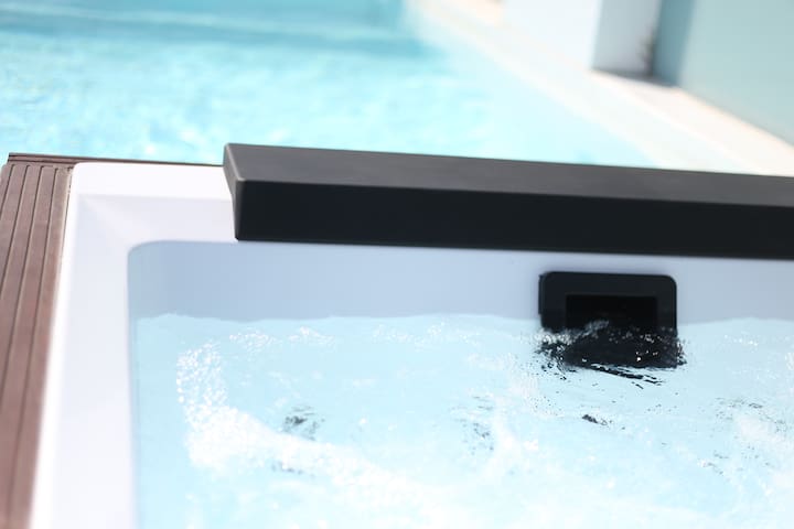 Lettia – Luxury Villa gallery image 2