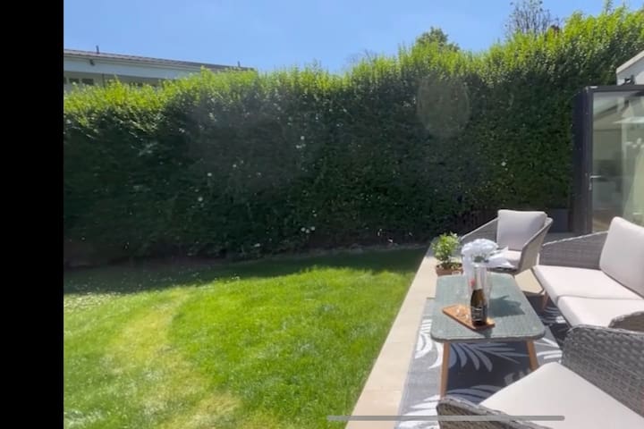 4 Double Bdr Villa – 15 min from London Bridge gallery image 4