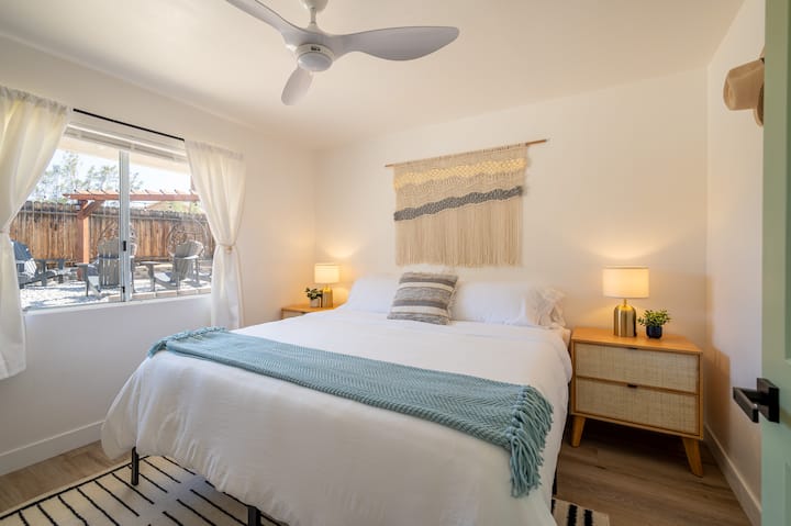 Experience a premium level of comfort with our king-size beds, featuring both firm and soft pillows that guarantee a restful night's sleep. 
(Guests love our mattress so much that they ask for the brands!)