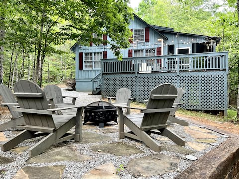 The Blue Heron - Cabin Near Helen with EV Charger