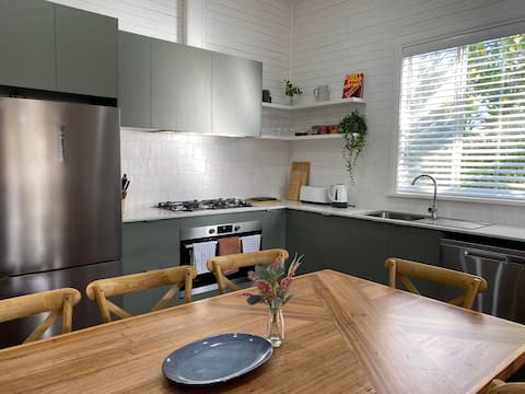 Mayfield House Collie