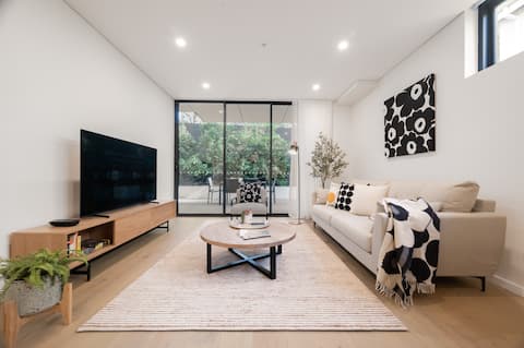 Sun inspired Lux Apt with >160 sqm Garden