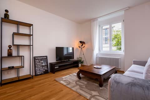 Apt 1A - City Centre: Charming & New 2-BR Apt