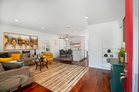 Top Airbnb: Coastal Oasis, LUX Private Yard Firepit BBQ AC WD in San Diego