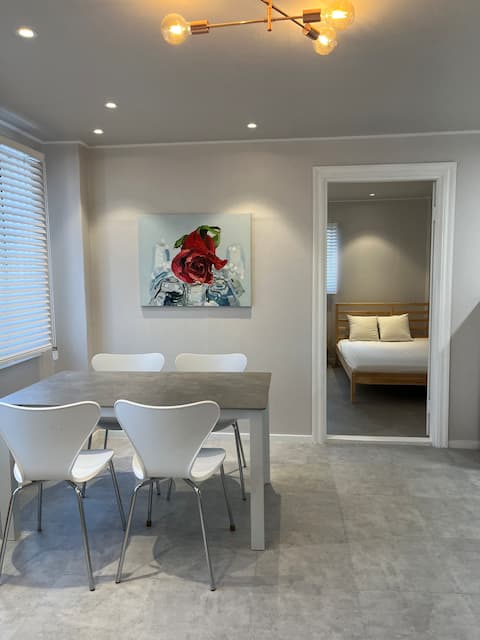 Red rose house, Hongdae 1 stop, DMC station 2min