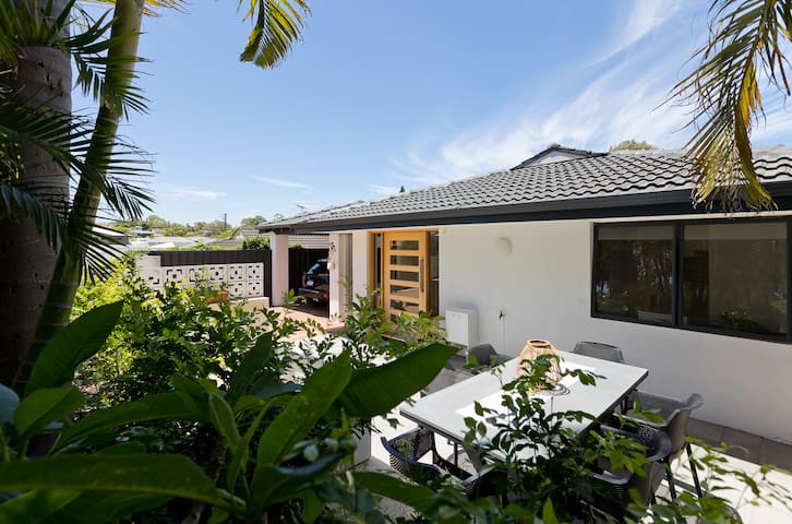 Seaside Serenity Sorrento Pet Friendly