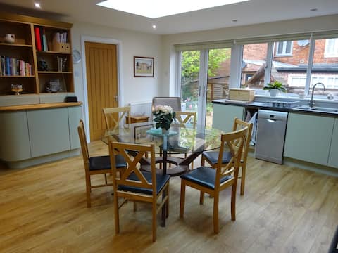 Attractive central Marlborough bungalow