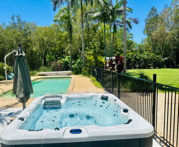 Coolum Country Retreat – Fire Pit, Spa & Pool gallery image 3
