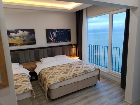 Sea View Family Room & Breakfast
