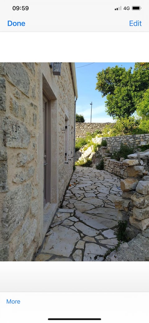 Manor House George Kioni Ithaki