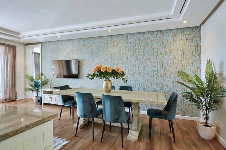 V&A Waterfront Deluxe Apartment gallery image 3