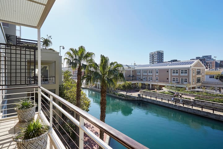 V&A Waterfront with Tesla back up power