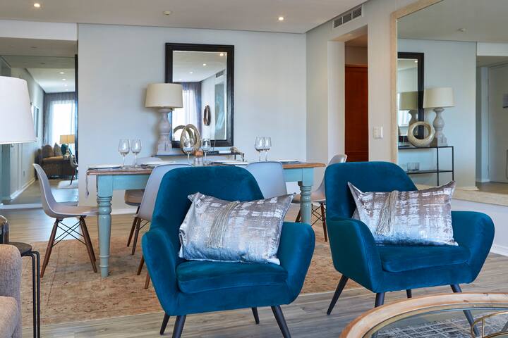 V&A Waterfront with Tesla back up power gallery image 4