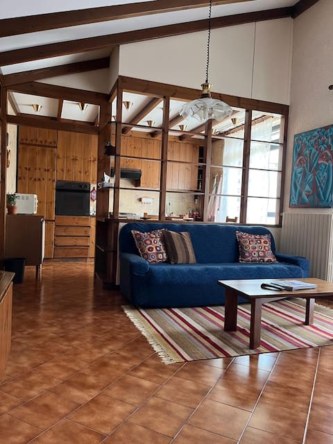 Top Airbnb: Cozy apartment with a view in Sondrio