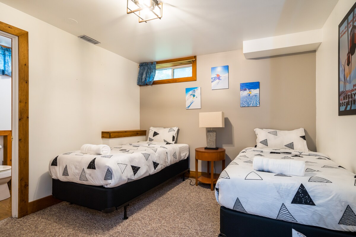 Dhoma e 9-të e gjumit në bodrum me 2 krevate dopio