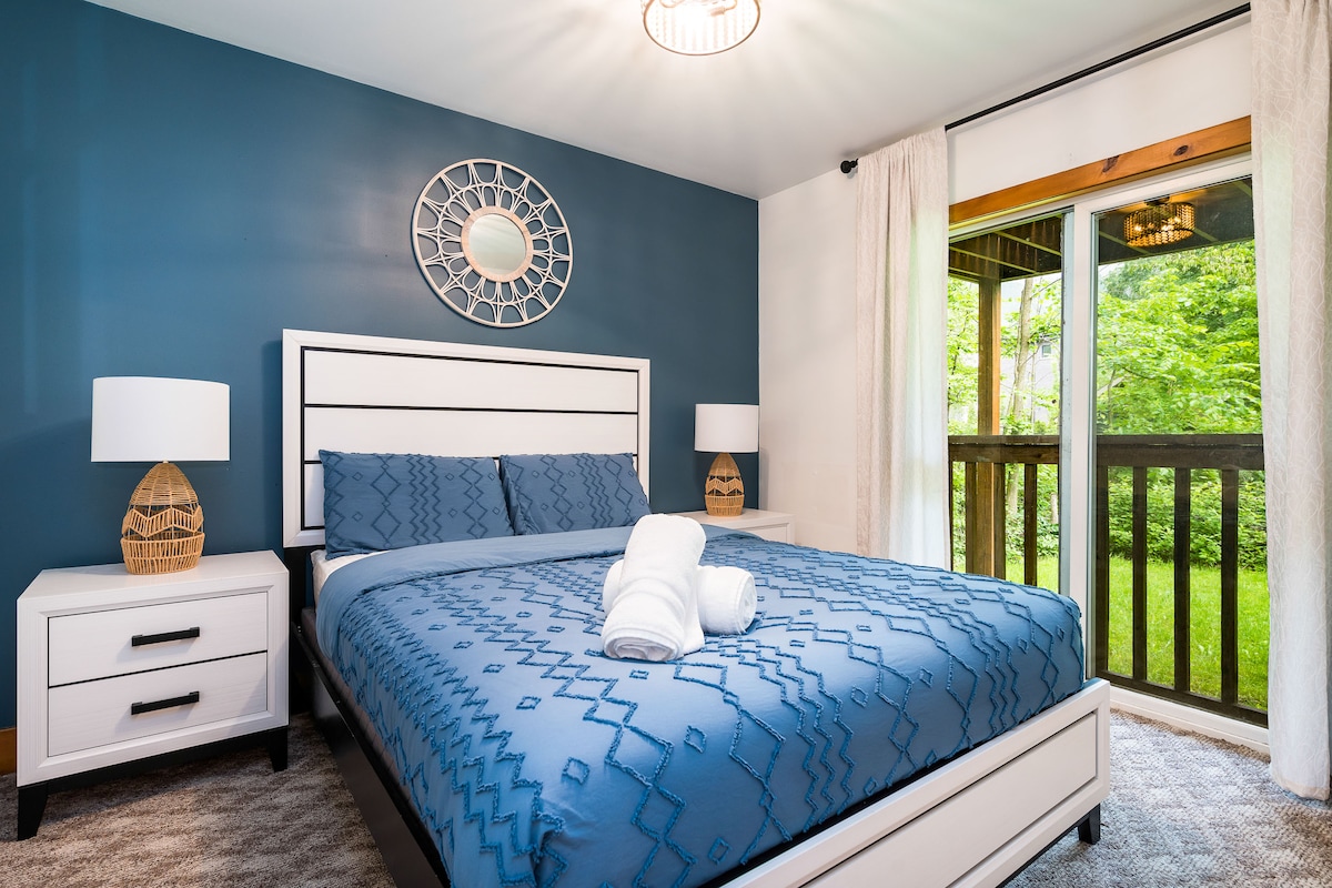 Dhoma e katërt e gjumit në KATIN KRYESOR me krevat dopio "Queen"