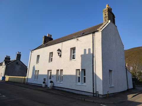 Dunvegan House