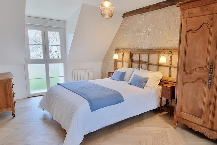 Dhomë gjumi e lëmuar në katin n5