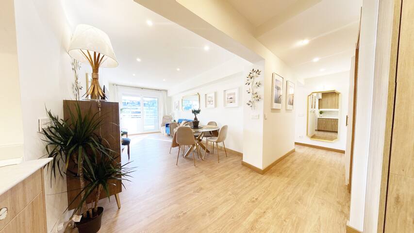 The Paradise: Luxurious, parking, jacuzzi, terrace gallery image 3