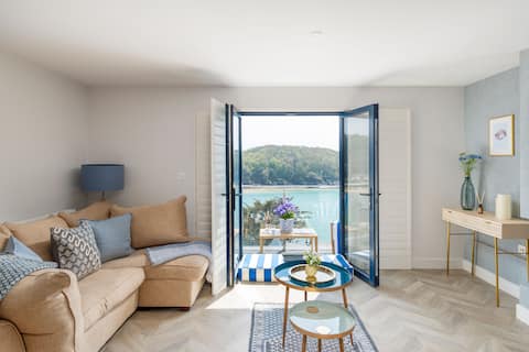 Top performing Airbnb: Kittiwake-Luxury1 bed w/private beach & Spa Passes in Salcombe