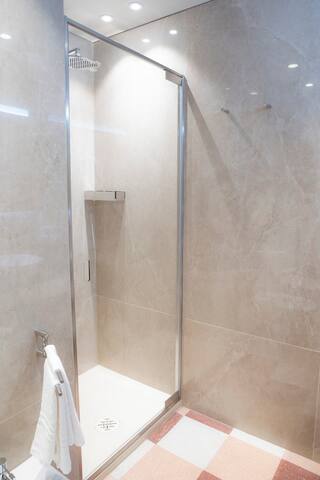 Ametista gallery image 3