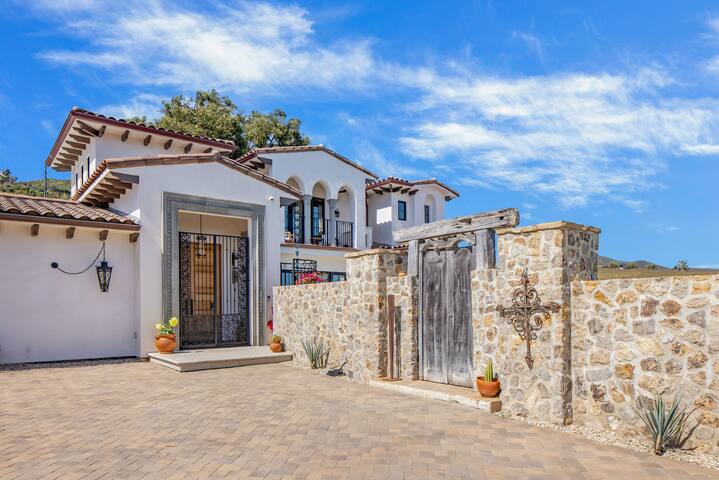 Modern Spanish by the Sea gallery image 2