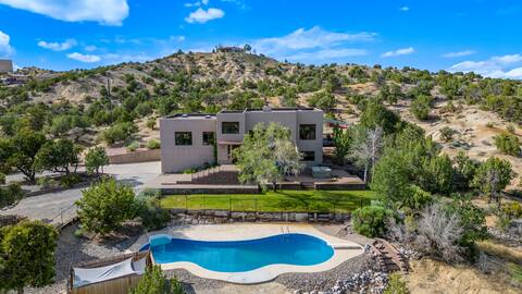 Large Estate in the Foothills
