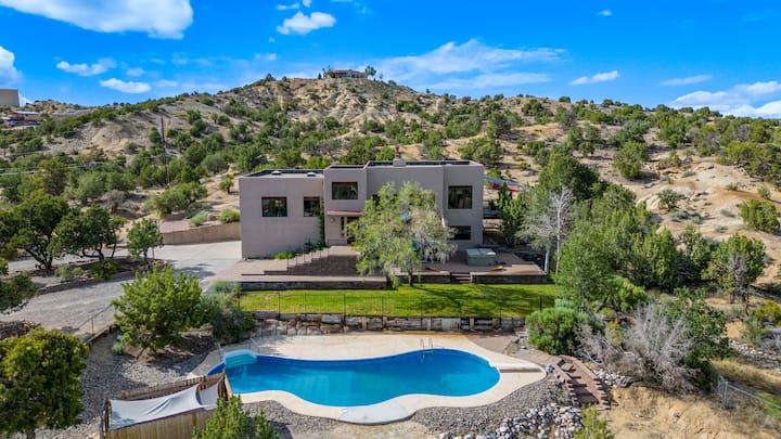 Large Estate in the Foothills
