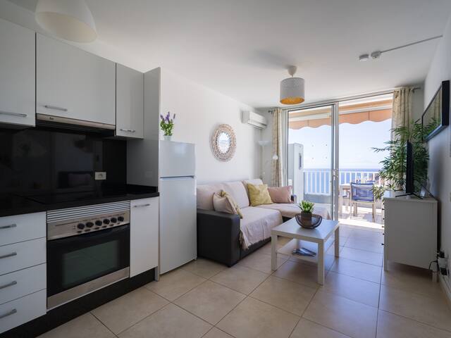 Entire home with 1 bedrooms in Puerto Rico de Gran Canaria - Baya Suites