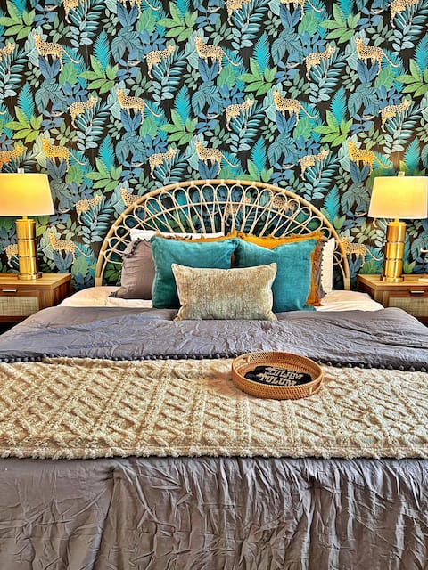 HOT: Tulum Theme|Hot Tub|Games|10 min to Downtown