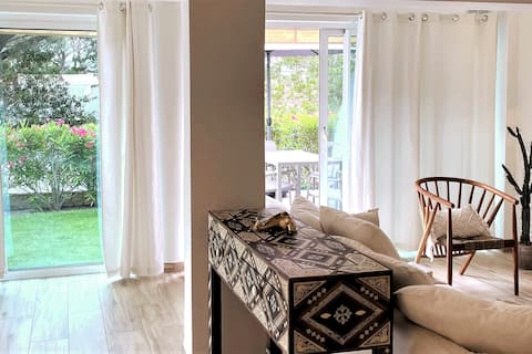 Popular Airbnb listing: Charming apartment in Vale do Lobo with garden in Almancil