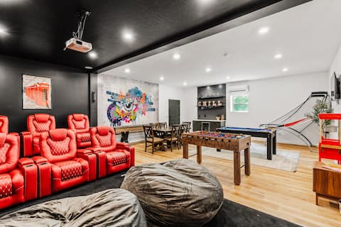 Ultimate LUX Cabin Retreat- Custom Movie Theater