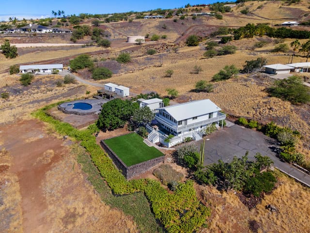 NEW! Ocean View Hawaii Vacation And Event Retreat gallery image 3