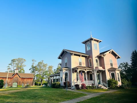 The Plum Bush House: Victorian farmhouse retreat